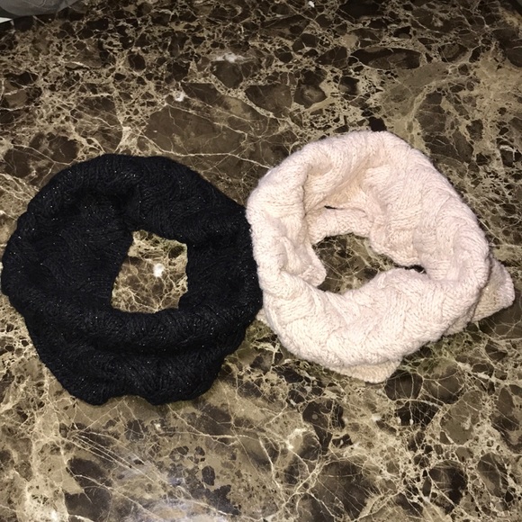 ✨Bundle✨2 Express Infinity Scarves - Picture 4 of 8
